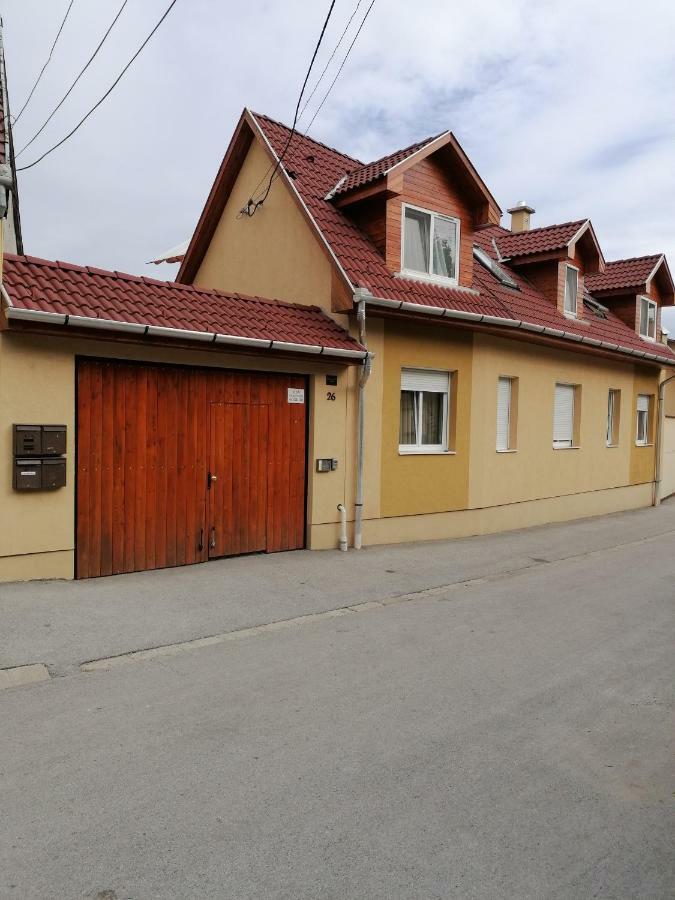 Zita Apartman Έγκερ Εξωτερικό φωτογραφία